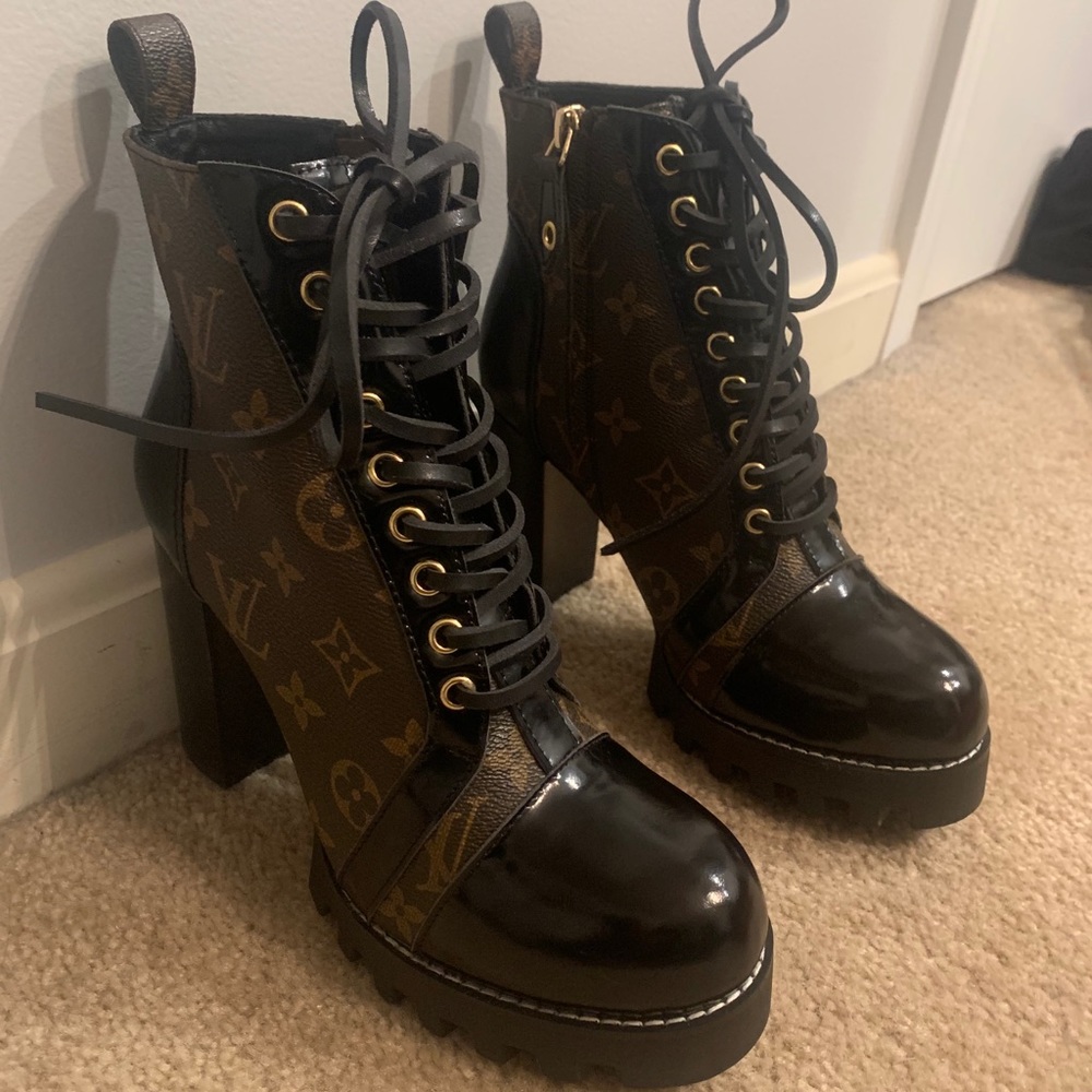 DESIGNER INSPIRED STAR TRAIL ANKLE BOOT